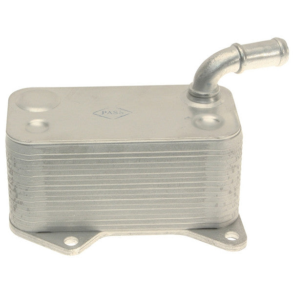 OE: 06D117021C Car Engine Oil Cooler fits VW Eos GTI Jetta Passat Audi A3 A4 TT 2.0L