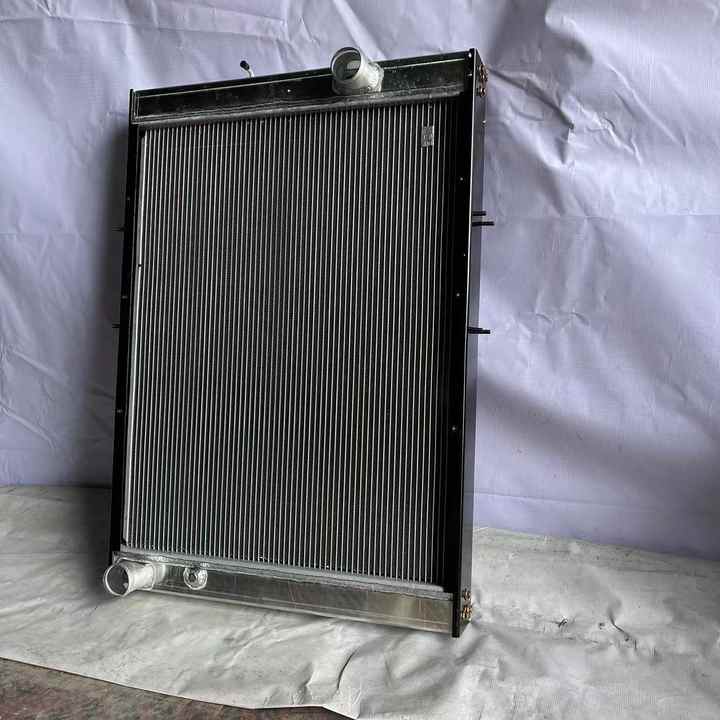 CHINA XCM Truck Radiator Tank QY70K QY70K-I Heat Exchanger 803006972 135604996 TG54375300001