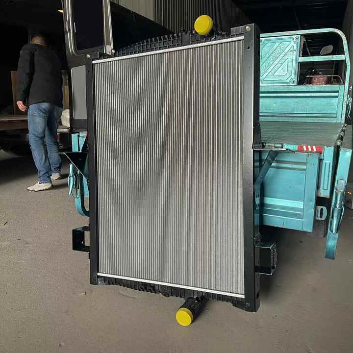 100314589 21649619 85020561 100314589 8MK376906331 22318830 100316845 22374733 Engine Cooling Radiator for Volvo Truck and Excavators