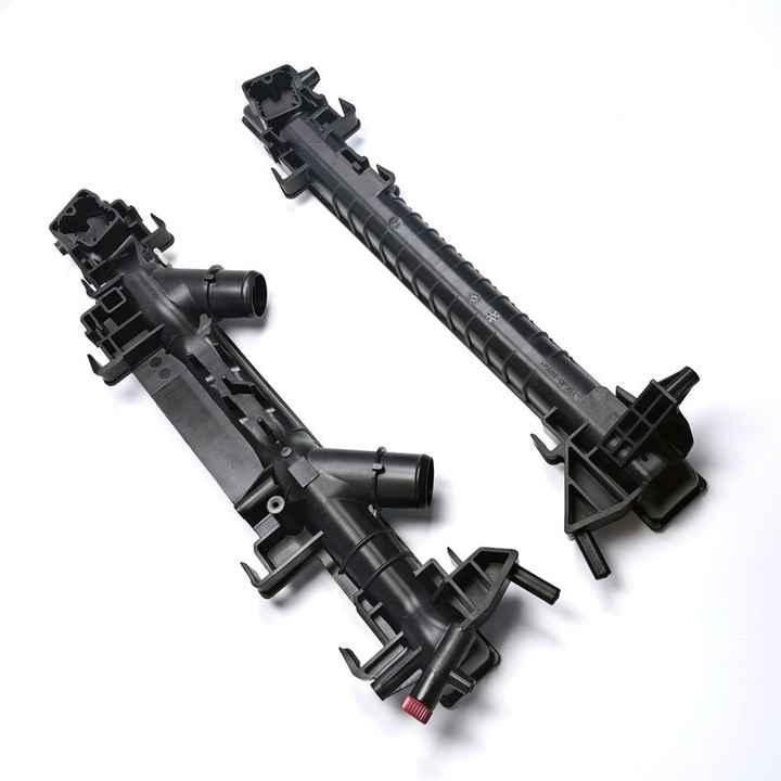 16474837, 16478746, 670009820, 670030844, 670107326 Auto Cooling Parts Radiator Plastic Tank for MASERATI