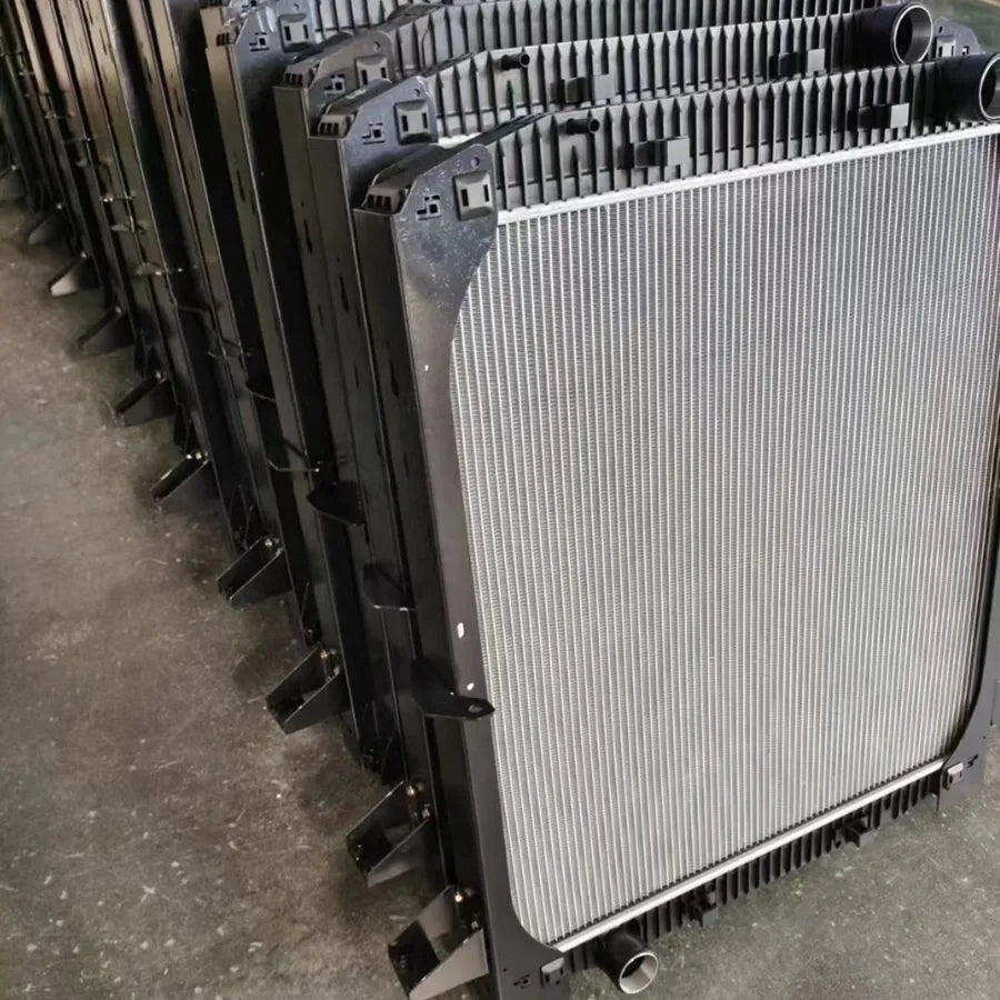 IVECO EuroTech car radiator 93192909 93160529 41008464 61973A