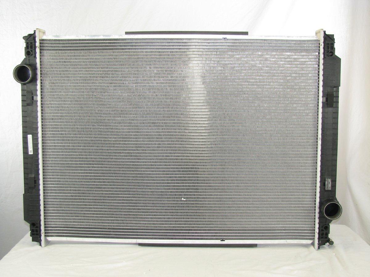 Freightliner Truck Radiators 0516378000,0516378001,0516397000,0516397001