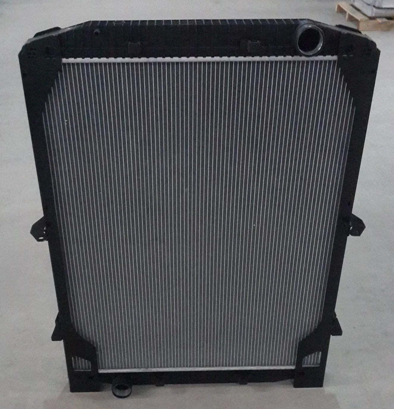 IVECO ASTRA truck Radiator OEM:500384262/9488785 ASTRA HD8 HD8 92-02 MT