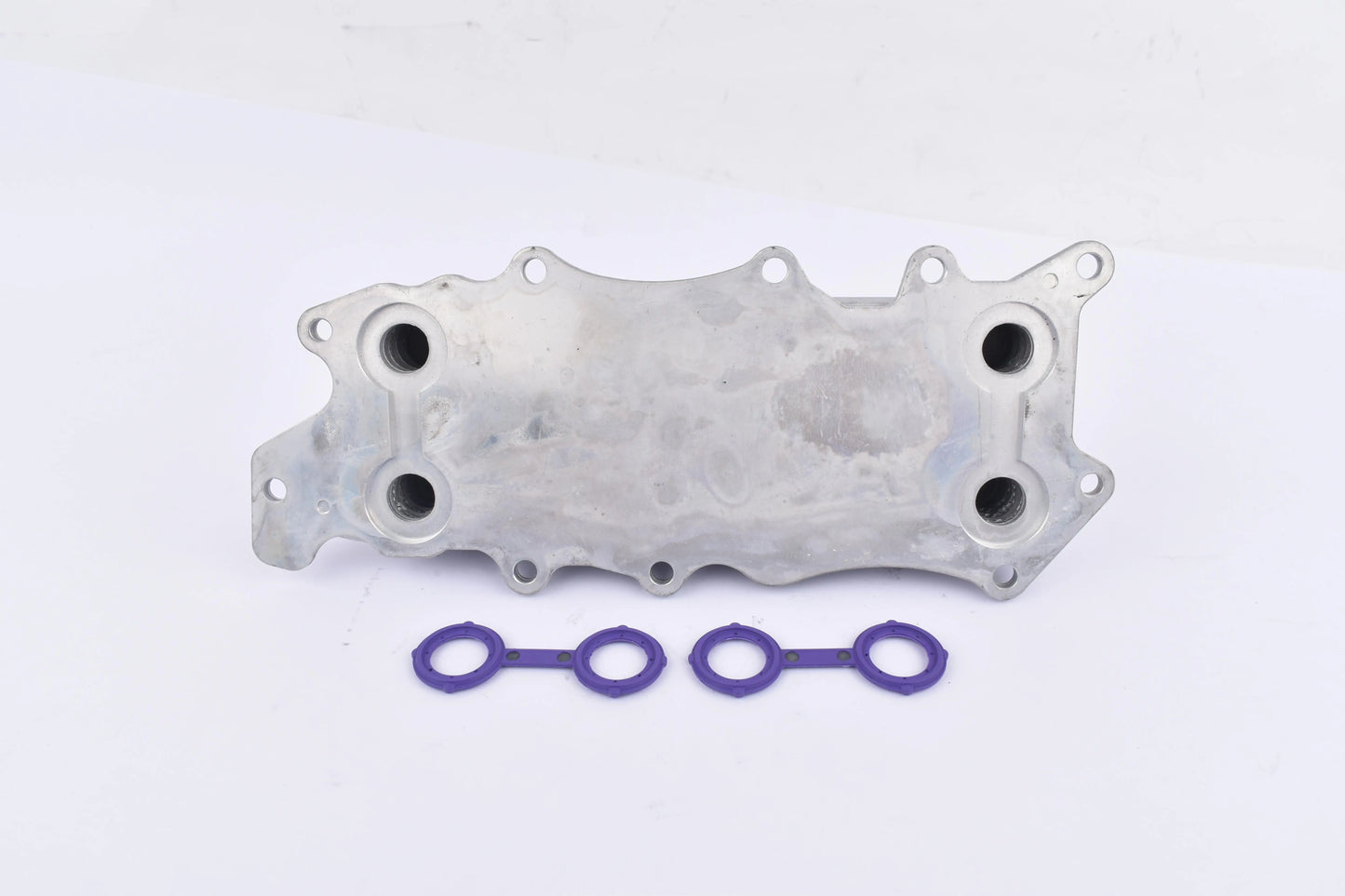 OE: 6421800165 Oil Cooler For Mercedes-Benz Sprinter 2500 2010-2014 URO Parts