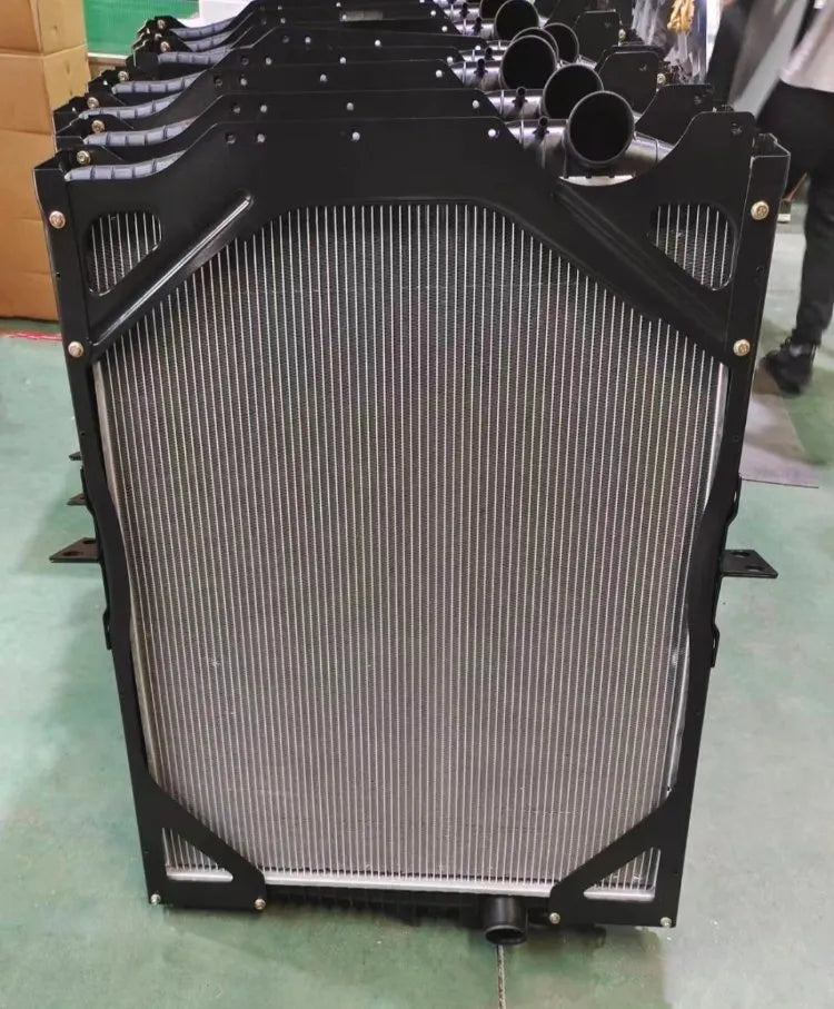 Volvo Truck radiator 1665249 1676436 1676636 20536961 1665349 8112566 8112960 8113186 8149370 8149681 85000328 65463A