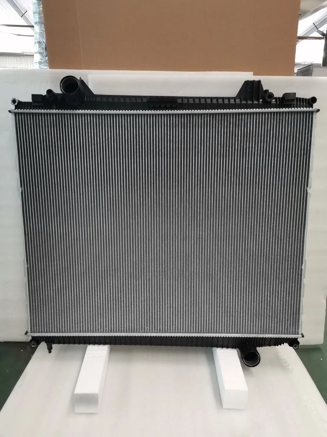 81061010073/81061016786,MAN TGS ENGINE COOLING SYSTEM WATER RADIATOR
