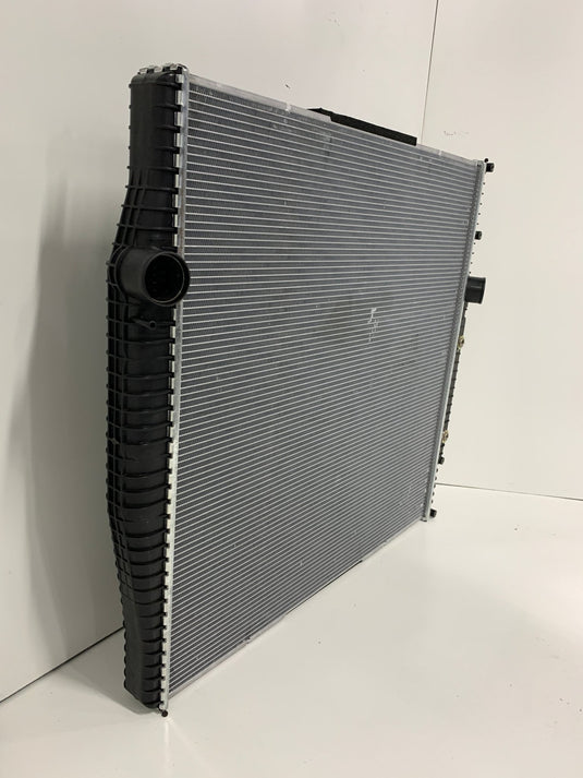 1003574A 5032801 20498128 20461075 1003574AS ,Volvo VHP SERIES 03-08 AT Truck radiator