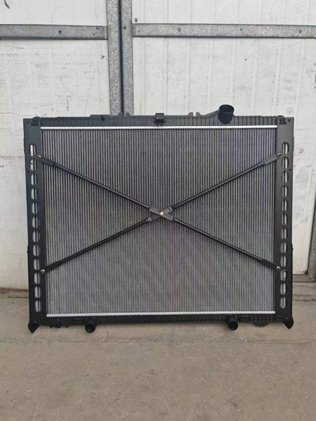 DAF XF106 truck radiator oem 1909449 1940146 2049369 2114242 2125896