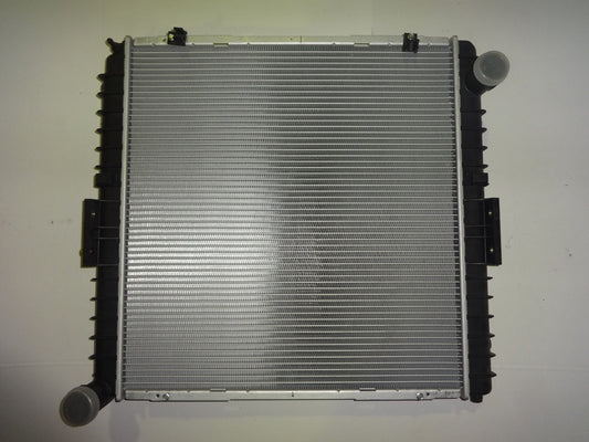 IVECO EuroCargo truck radiator 98425619 100304810 98425657 98425628